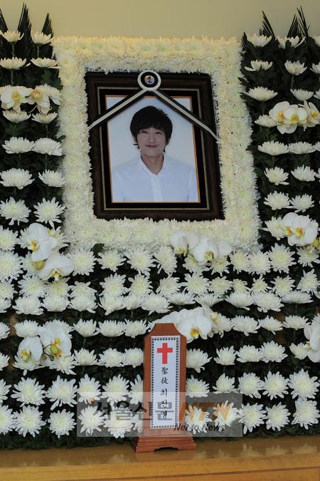 故 최진영, 가는 길 봄비가 위로