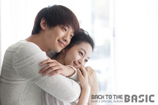 비, 초계함 침몰 애도물결 속 컴백무대 연기