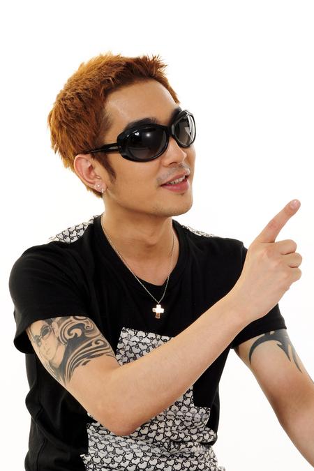 고영욱 폭탄발언 “신정환 여자에게 양주병으로 맞았다”