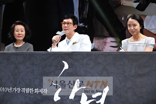 [NTN포토] 이정재, ‘하녀’ 기센 여배우들과의 작업