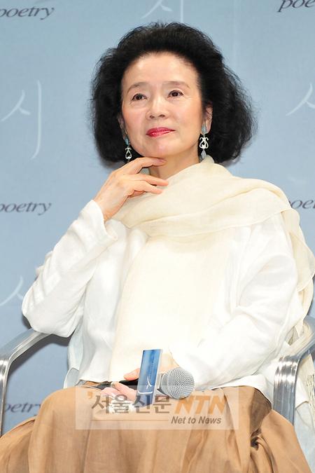 [NTN포토] ‘전설적인 여배우’ 윤정희, 우아한 모습