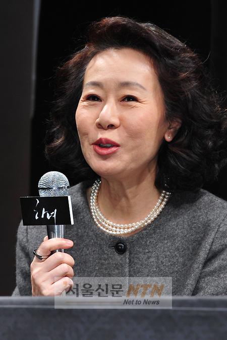 윤여정 “40년 만에 ‘하녀’ 출연 감개무량” 심경고백