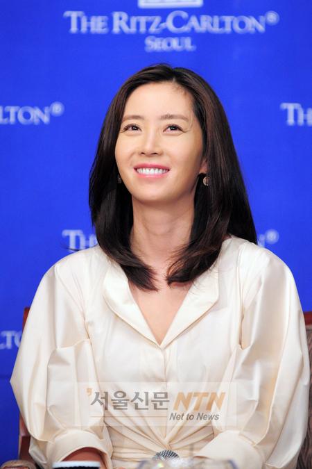 고소영 드레스..송윤아와 같은 브랜드, 다른 디자인
