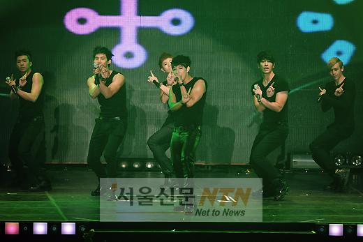 [NTN포토] 2PM, ‘화려한 무대’