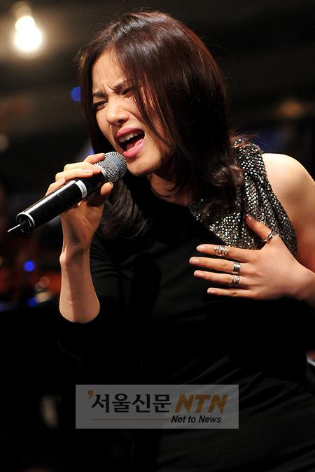[NTN포토] ‘러브리스’로 컴백한 거미