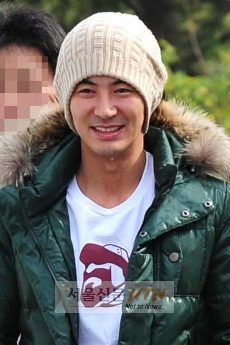 전진 소속사, 前 매니저 상대로 사기혐의 고소