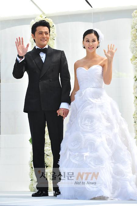 장동건·고소영, ‘세기의 결혼식’ 패션은? “블랙&화이트”