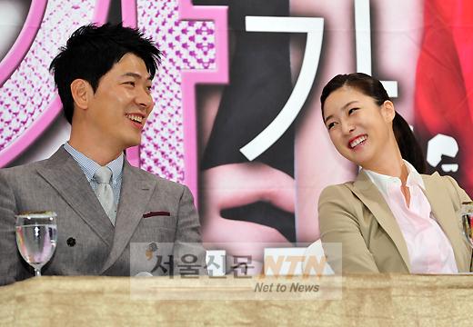 [NTN포토] 김상경·이수경, 웃음 터져~