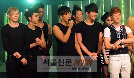 [NTN포토] 2PM “우리 1등 했어요!”
