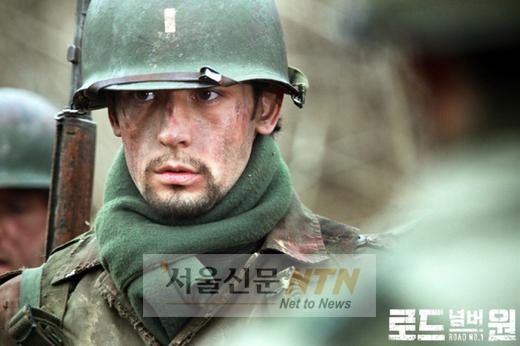 줄리엔 강, ‘로드넘버원’서 6·25 참전용사 변신