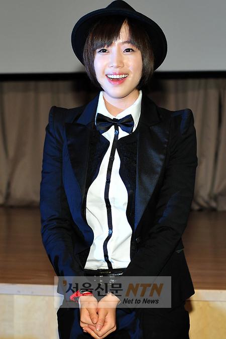 [NTN포토] 두 손 모으고 귀엽게 인사하는 은정