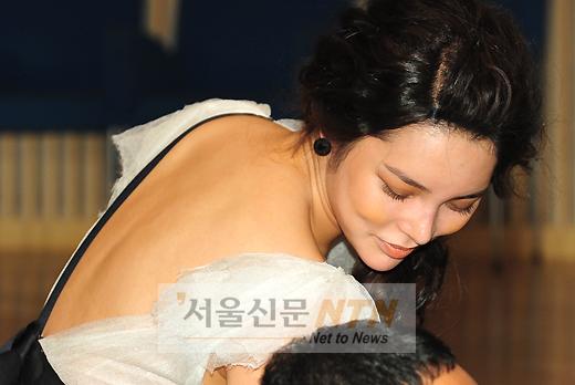[NTN포토] 박시연, 섹시한 등라인