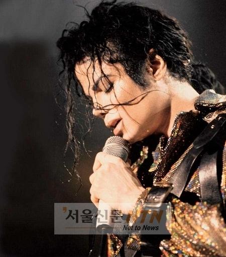 ‘마이클 잭슨’ 생존說, 국내상륙…믿고 싶은 루머?