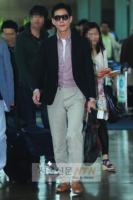 [NTN포토] 이정재, ‘칸영화제 상 타고 돌아올게요’