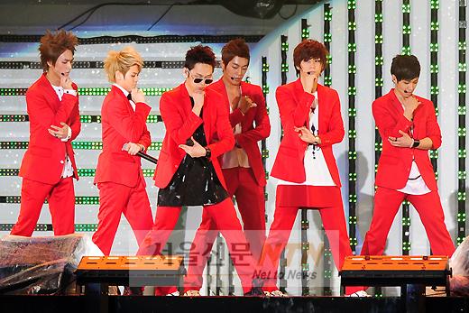[NTN포토] 비스트, ‘우리 생각 하는 아이돌이야!’