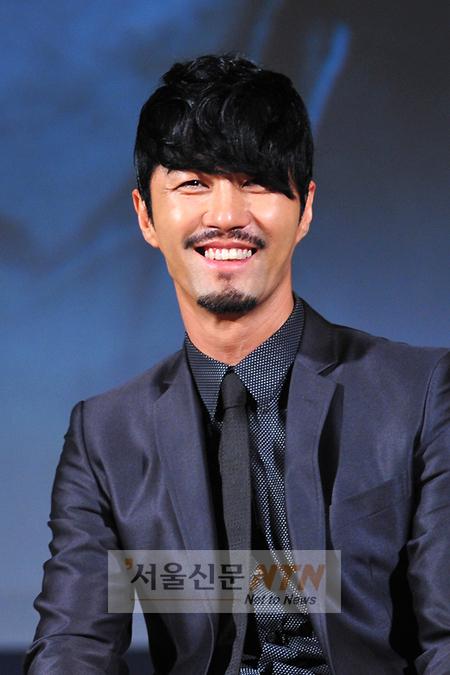 [NTN포토] 차승원 “오늘 기분 좋아요”