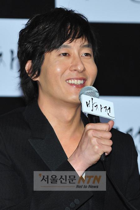 [NTN포토] 김주혁 “‘방자전’ 즐겁게 봐주세요”