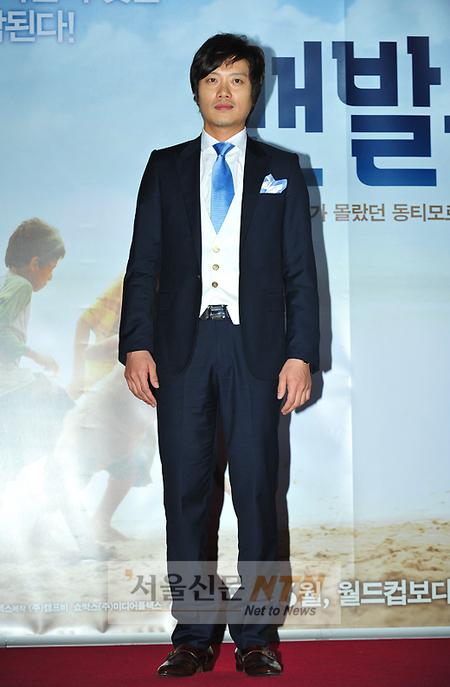 [NTN포토] 박희순, 축구팀 감독 변신!
