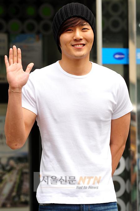 이루, 소집해제 “잊혀지지 않을까 걱정했다”