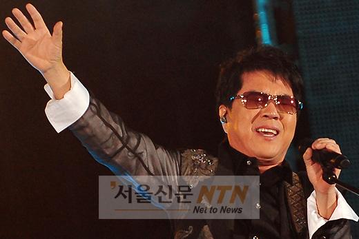 [NTN포토] 조용필, 무대를 지배하는 ‘압도적인 카리스마’