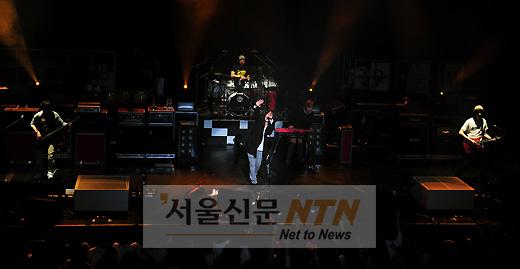 [NTN포토] 피아 ‘화끈한 오프닝 무대’