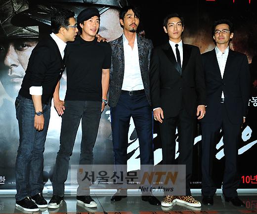[NTN포토] VIP 시사회에 온 ‘포화속으로’ 배우들