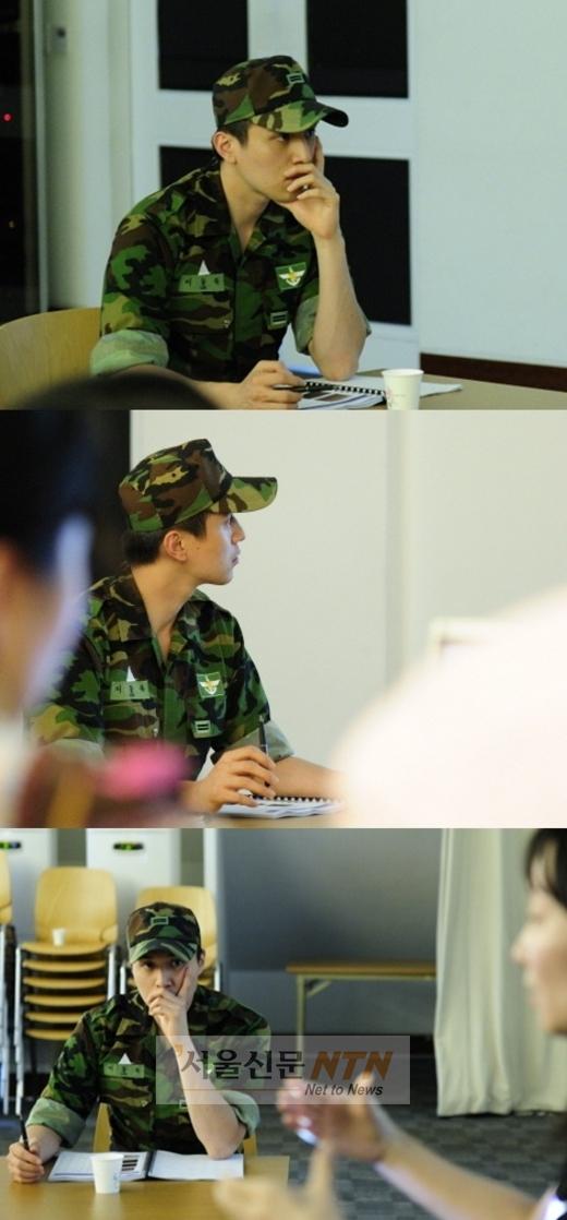 이동욱, 군생활 사진 공개 ‘백옥피부 이상무’