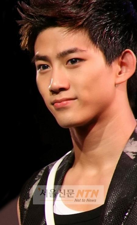 포털 조사, 축구선수 누가 어울려? ‘옥택연!’ 1위