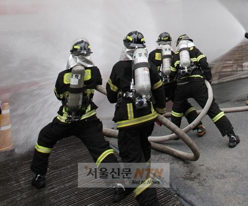 군포 물류창고 화재, 인명피해 확인 中
