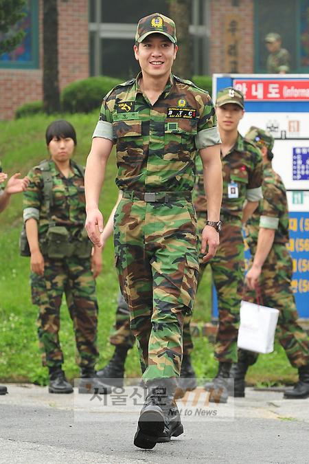 [NTN포토] 조현재 ‘오늘 군제대 해요~’