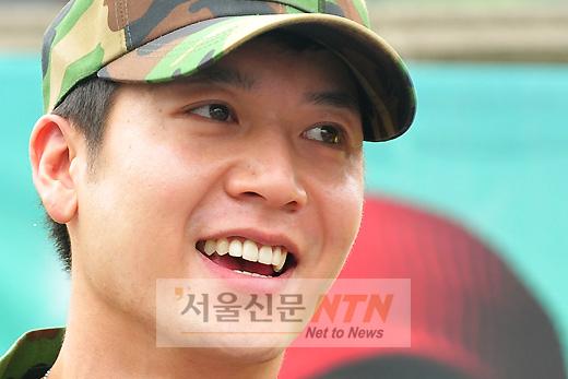 [NTN포토] 군전역한 조현재 ‘생애 최고의 날!’