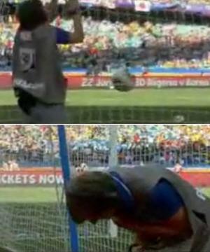 애꿎은 FIFA 직원, 골 맞고 ‘꽈당’ 포착