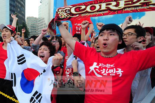 [NTN포토] ‘토요일 어떻게 기다려~’