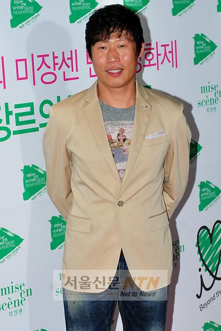 [NTN포토] 유해진 ‘연예하더니 잘생겨졌네~’