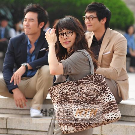 [NTN포토] ‘꽃녀’ 이민정, 머리 살짝 넘기며