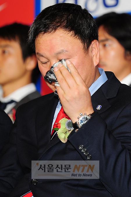 [NTN포토] 허정무, ‘기자회견 긴장되네’