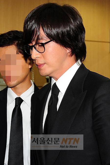[NTN포토] 배용준, ‘침통한 표정’