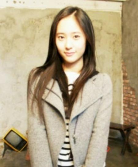 f(x) 엠버, 크리스탈의 순수 민낯 공개 “인형 미모”