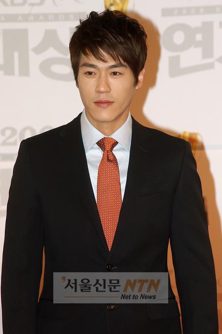 최철호, ‘동이’ 홈피에 여성폭행 사건 사과문 게재