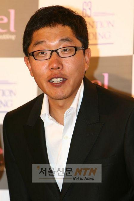 ‘환짝’ 김제동, 눈물 겨운 ‘영상편지’ 눈길