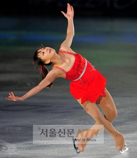 [NTN포토] 곽민정 ‘넘어질듯말듯 뛰어난 균형감각’