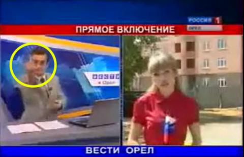 뉴스중 여기자에 ‘손가락 욕’ 男앵커 방송사고