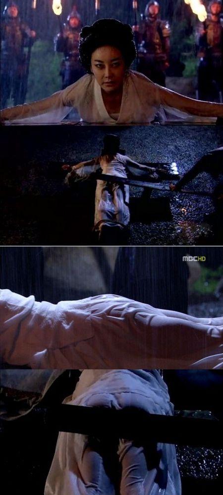 막가는 김수로… ‘나찰녀 속 비친 곤장씬’ 민망