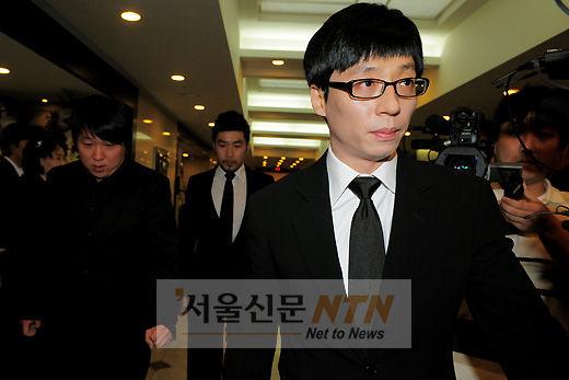 [NTN포토] 故 백남봉 빈소에서 나오는 ‘유재석·노홍철·정형돈’