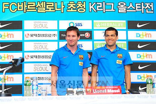 [NTN포토] 메시·알베스, ‘사진촬영 어색해’