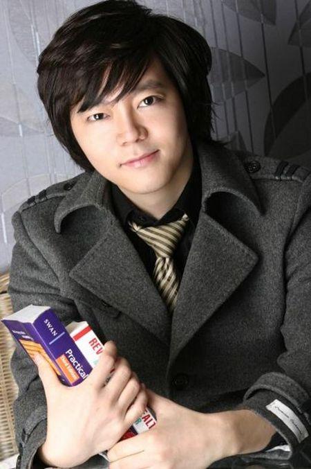 스타강사 양재훈, 감성 발라드 ‘심장에 묻어’ 공개