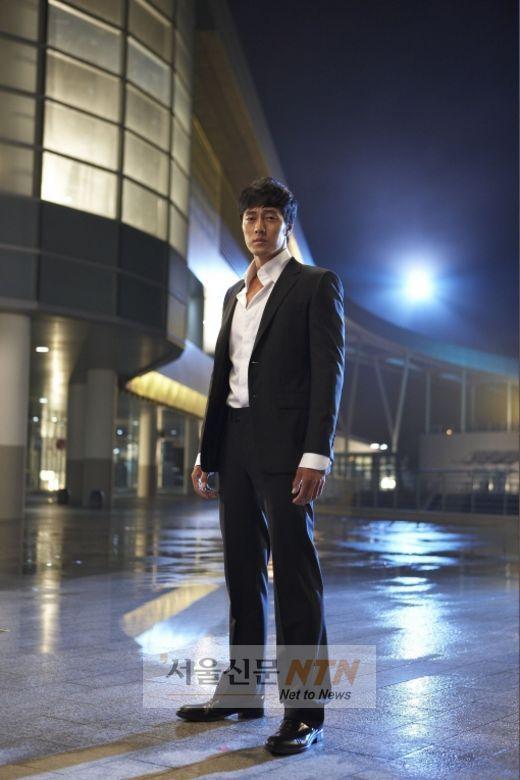 소지섭, ‘카리스마+세련’ 매력으로 OCN 모델 발탁