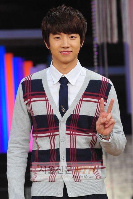 2PM 우영, 미모의 누나 공개’하하몽쇼’ 예고편 인기