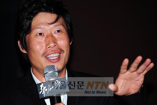 [NTN포토] 유해진, ‘좁은 공간 속에서 사투 기대해주세요’
