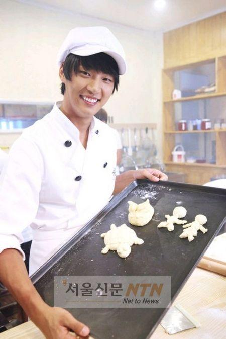 ‘제빵왕 김탁구’ 윤시윤, 직접 빚은 엽기빵 공개